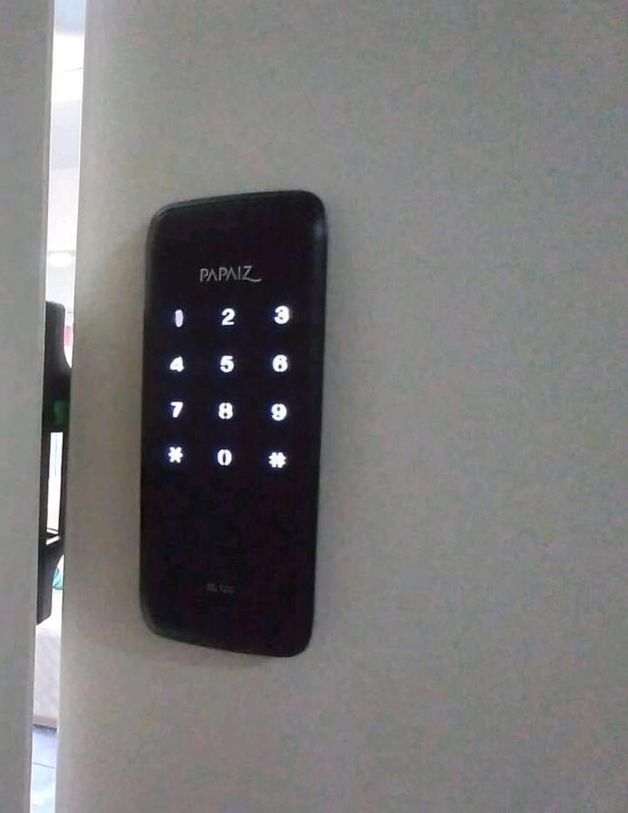 Familiar Enseada Apartment *